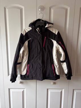 Polar Edge Black and White Ski Jacket with Pink Zipper Accents Size Medium